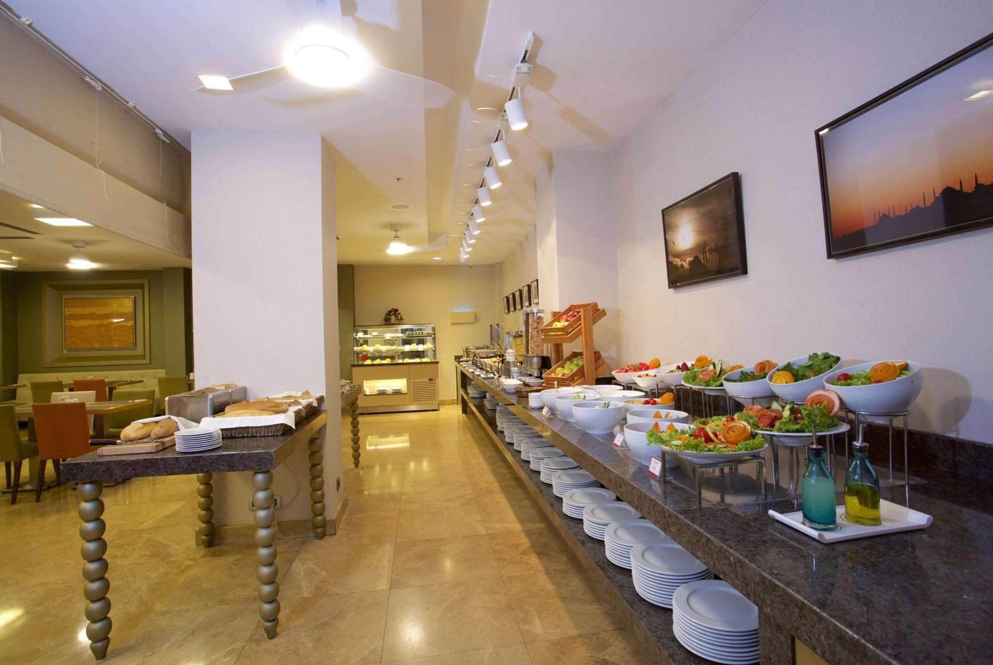 Otel Ramada By Wyndham Taksim 4*